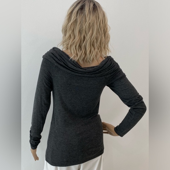 NWOT Pretty Max Studio Grey Off the Shoulder Feminine Top - Picture 7 of 9